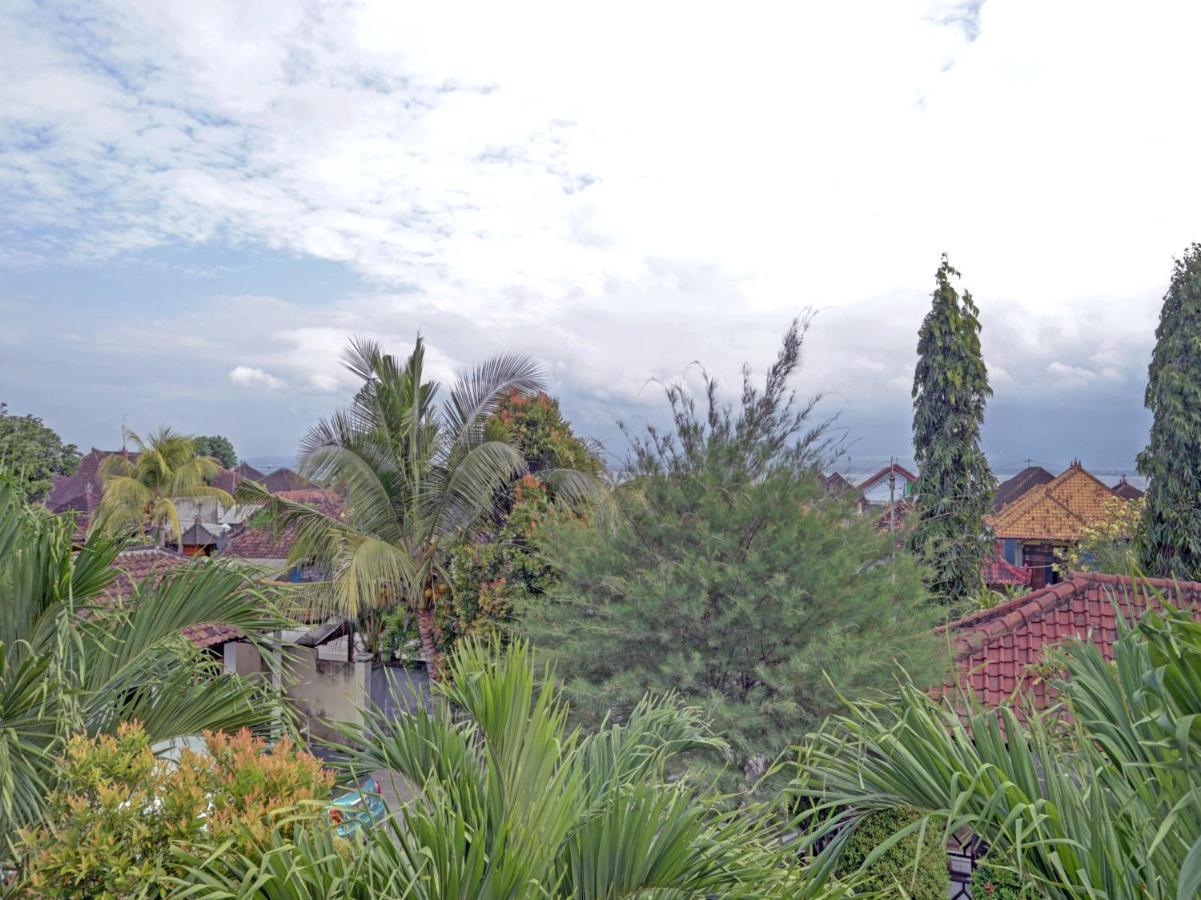 Oyo 3096 Hotel Dewi Warsiki Gilimanuk Exterior foto